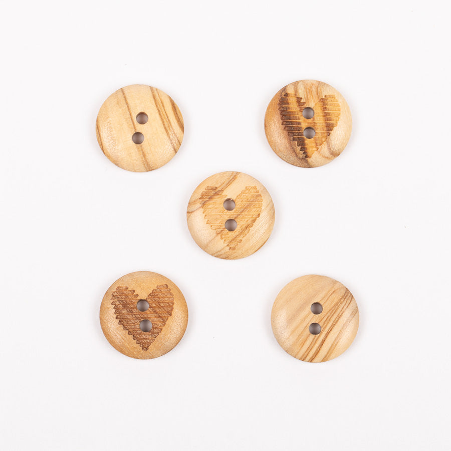 Heart-shaped button (wood)