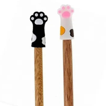 Knitting needle tip protectors